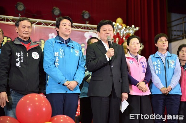 花蓮市公所員工歲末聯歡餐會活動，市長魏嘉賢致詞時表示，新的一年希望與同仁們攜手並進，一起邁向「友善宜居、安全便捷、族群共榮、觀光活力」的陽光健康城市。（圖／花蓮市公所提供）