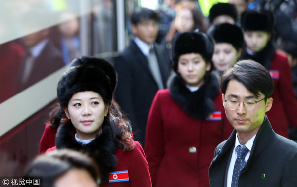 ▲▼北韓美女啦啦隊員抵達南韓。（圖／CFP）