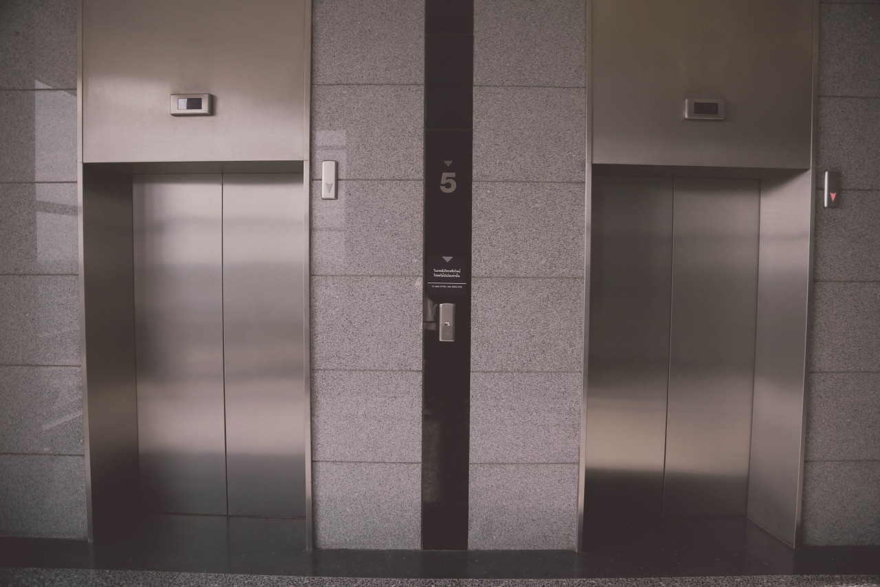 ▲電梯,剪力牆。（圖／翻攝自pixabay）