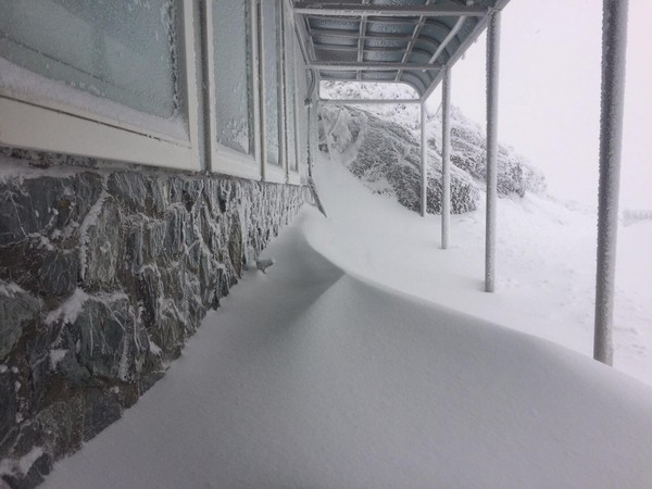 ▲玉山下雪。（圖／中央氣象局提供）