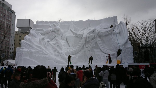 ▲▼日本札幌雪祭巨大雪雕。（圖／翻攝自twitter／MH1676）