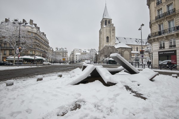 ▲巴黎大風雪。（圖／路透）