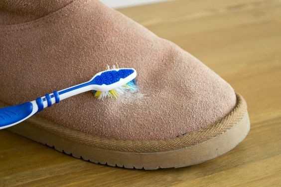 ▲麂皮鞋日常保養可以用牙刷刷拭。（圖／翻攝自Pinterest）