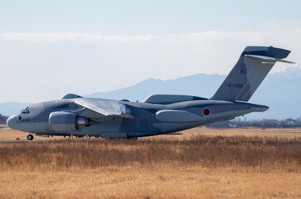 ▲▼日本川崎重工業（KHI）將C-2運輸機改造成電子偵察機。（圖／翻攝自Wakara yu 119 V推特）