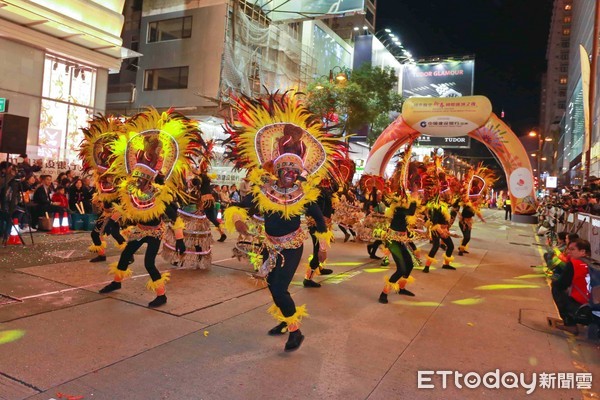 新春到港澳過年 新春國際匯演 花車巡遊開環球派對 Ettoday旅遊雲 Ettoday新聞雲