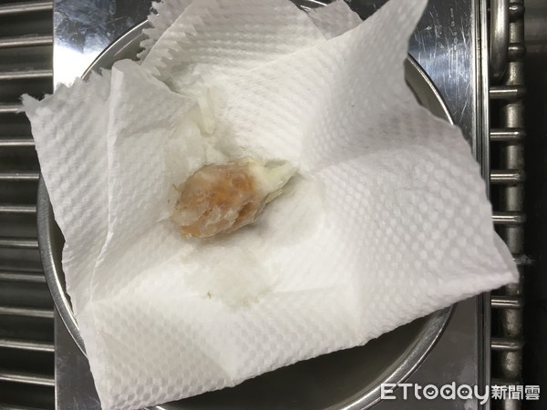 ▲醫師指出，曾有狗狗誤食蜜棗，後經由手術取出。（圖／PFI美國寵物食品協會提供）