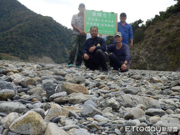 位於台東縣金峰鄉的大武山自然保留區範圍內的比魯野溪溫泉、都飛魯溫泉，未經申請不得進入。台東林管處呼籲民眾千萬不要違法擅入。（圖／台東林管處提供）