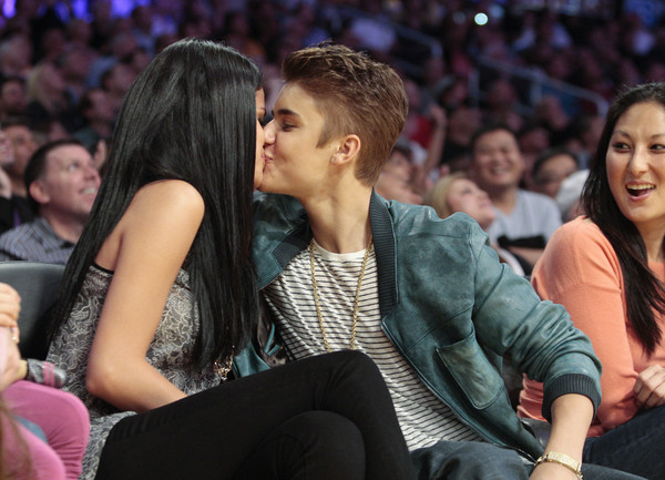 小賈斯汀（Justin Bieber）和賽琳娜（Selena Gomez）。（圖／達志影像／美聯社）