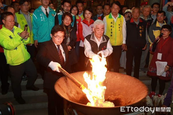 ▲台南市長李孟諺進行引火儀式。（圖／市府提供）