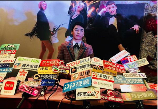 ▲BIGBANG勝利赴香港宣傳個人首部華語電影《宇宙有愛浪漫同遊》。（圖／翻攝自勝利IG）
