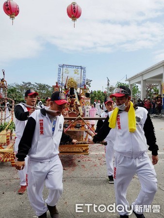 ▲▼台東邯鄲堂炸邯鄲。（圖／粉專「臺東邯鄲堂正統邯鄲爺」授權提供）