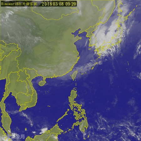 ▲▼鋒面後雲系通過及冷氣團南下，各地漸轉雨且愈晚愈冷。（圖／翻攝自氣象局）