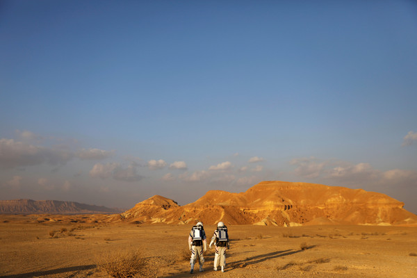 ▲▼以色列科學家參加了模擬火星任務的實驗，在以沙漠模擬拉蒙站項目中。（圖／路透）