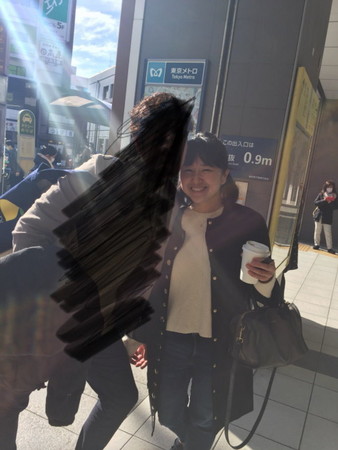 日本東京一名網友發文表示，42歲母親拿走家中的200萬日圓，和一名21歲法學院男大生私奔。（圖／翻攝「@ tokunaga 1008」推特）