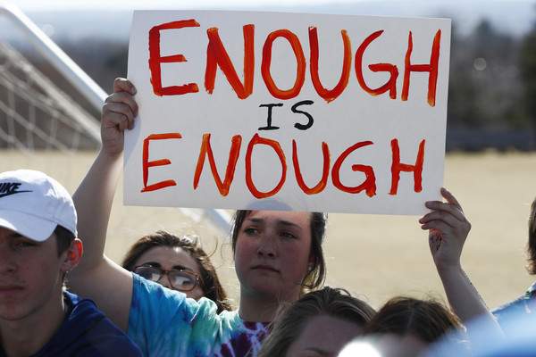 ▲▼全美的學生走上街頭響應「走出教室」（School Walkout）活動，呼籲槍枝管制，紀念佛州槍擊死者，科倫拜高中學生。（圖／達志影像／美聯社）