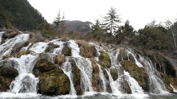 ▲四川九寨溝3/8逐步開放，在地震後出現新景觀。（圖／當地旅行業者提供）