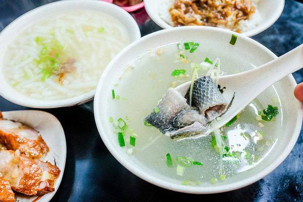 ▲陳家虱目魚米粉湯。（圖／小虎食夢網提供）