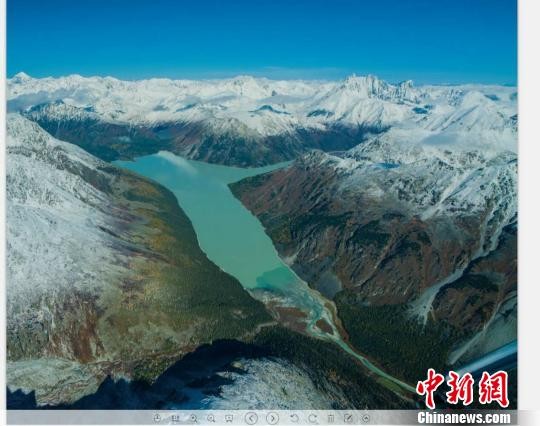 ▲▼新疆首次冰川攝影科普冰川下的湖泊             。（圖／翻攝自中新網）