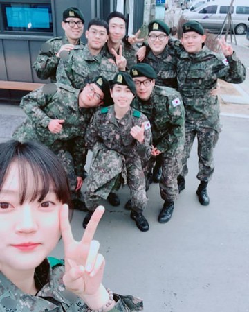 ▲▼韓女兵登上表特版熱門。（圖／翻攝自Beauty PTT）