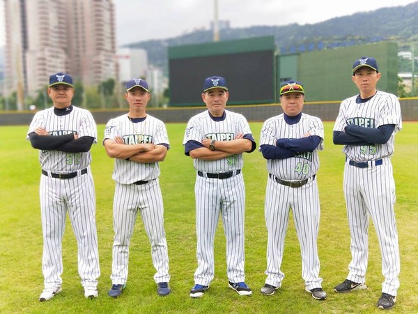 ▲2018臺北興富發棒球隊教練團。（圖／翻攝臺北興富發粉絲團）