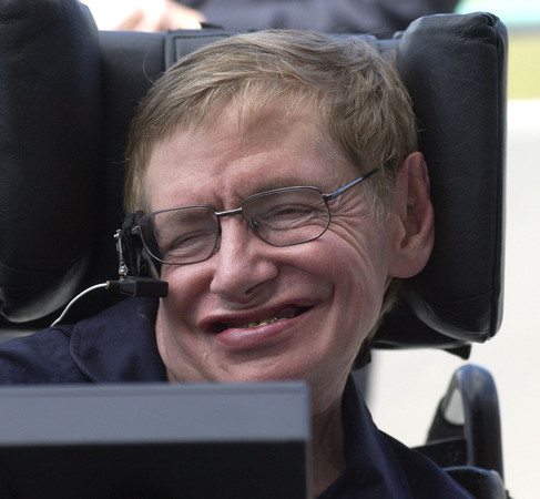 ▲▼英國物理學家史蒂芬‧霍金（Stephen Hawking）在2007年一場新聞發布會上露出微笑。（圖／達志影像／美聯社）