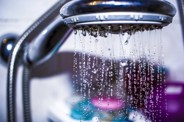蓮蓬頭,洗澡,淋浴。（圖／pixabay）