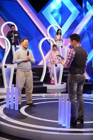 ▲李錫錕上直播節目宣佈，要參選台北市長。（圖／《17直播》提供）
