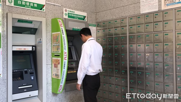▲▼中華郵政,中華郵政ATM,郵局ATM。（圖／記者賴文萱攝）