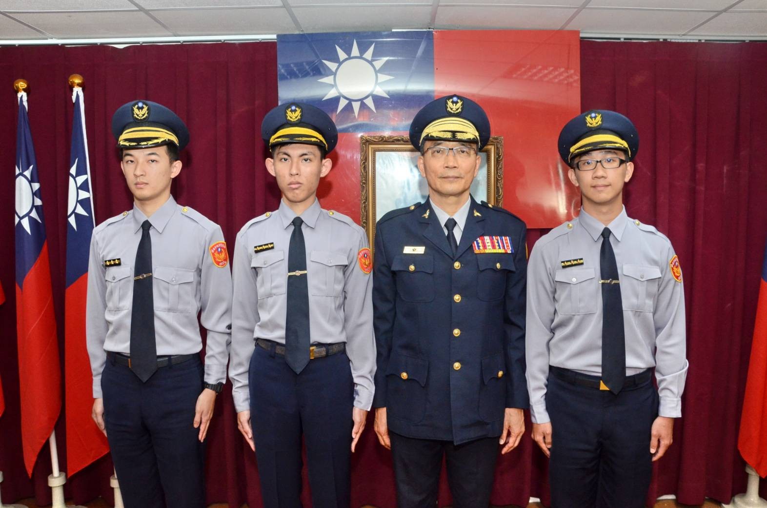 麻豆分局初任警察官授階洪東宏等5人一線三星 Ettoday地方新聞 Ettoday新聞雲