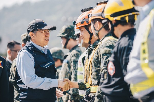 國軍參與北市災防演練　展現救災應變訓練成果