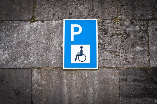 ▲▼身障車位,殘障車位,停車,車位,身障,（圖／pixabay）