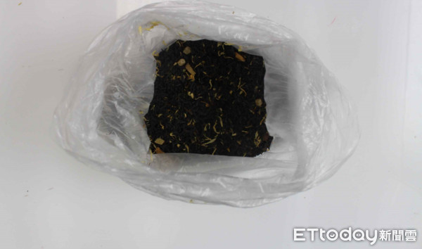 ▲新加坡頂級茶TWG農藥又超標　醫師建議別喝「第一泡」。（圖／食藥署提供）