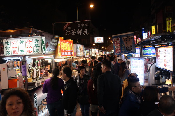 台灣夜市美食與不可思議 。（圖／福澤喬 攝）