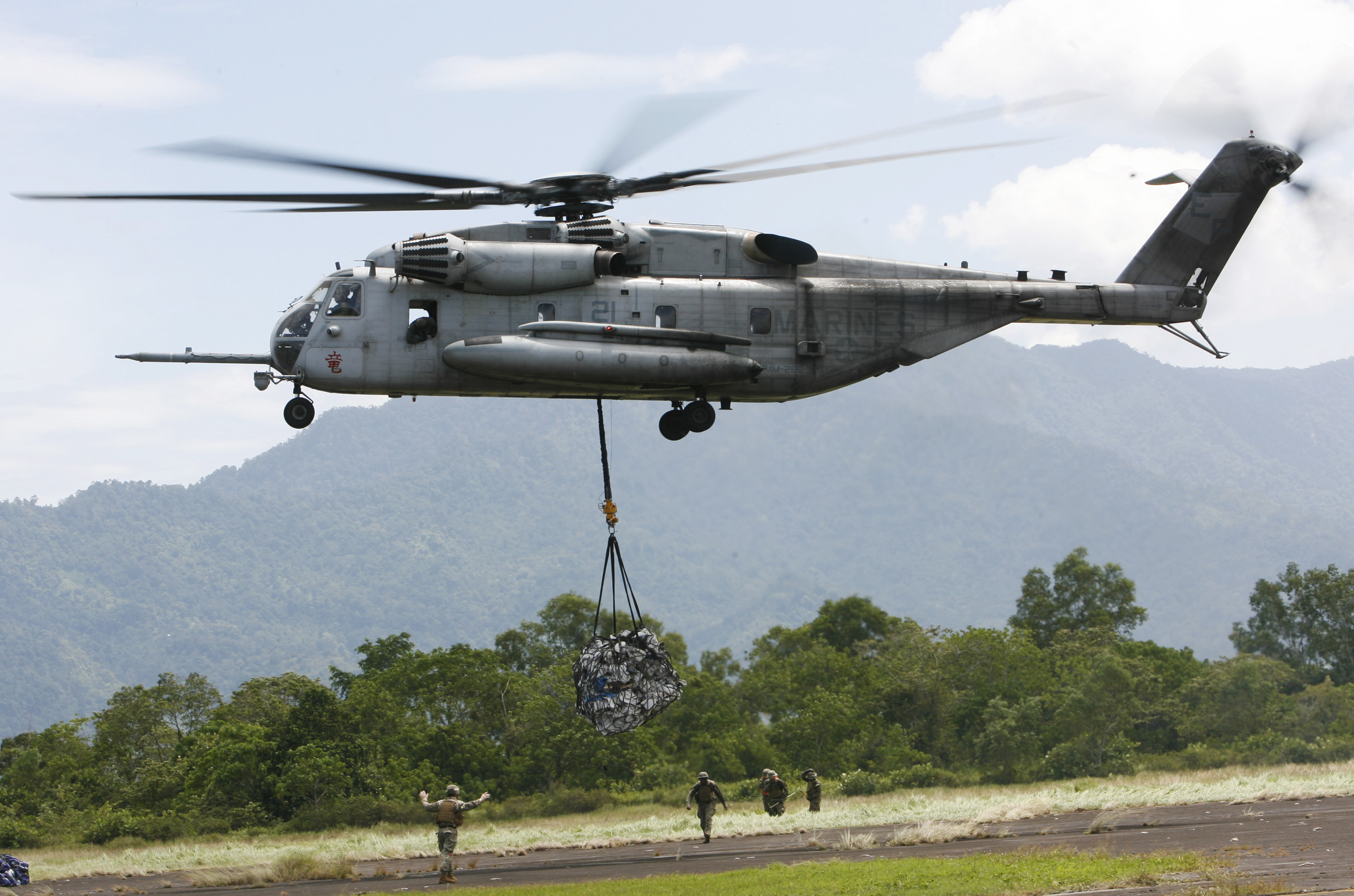 ▲▼美國海軍陸戰隊CH-53E「超級種馬」（Super Stallion）大型直升機。（圖／達志影像／美聯社）