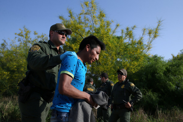 ▲ 美墨邊界逮捕許多非法移民，迫使他們與子女分別。（圖／路透社）