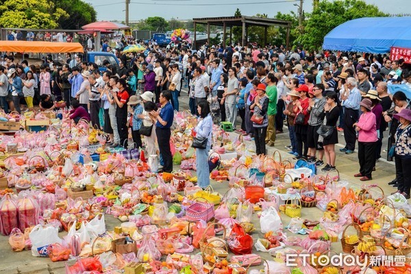 ▲桃園市新屋區葉五美公萬人祭祖，市府協助設置臨時停車場。（圖／桃園市政府提供）