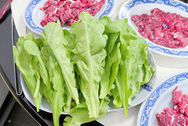 ▲高雄市湖內區 湖東牛肉館 溫體牛肉火鍋 。（圖／橘子狗愛吃糖提供）