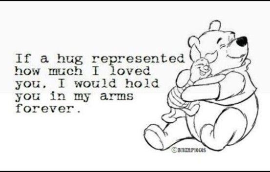 ▲看到維尼和小豬緊緊的相擁，快去找朋友抱一個。（圖／翻攝自Pinterest）