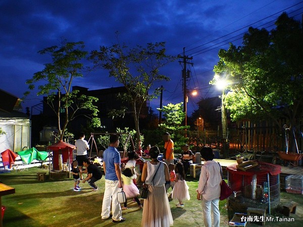 ▲高雄水庫沒關水管屋餐廳。（圖／台南先生提供）