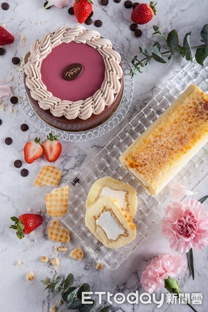 ▲台北神旺大飯店一樓的人氣麵包坊推出兩款蛋糕，仙貝舒芙蕾蛋糕與可可雙后生巧蛋糕。（圖／神旺飯店提供）