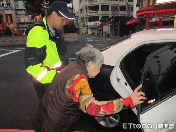 ▲在病房抽菸遭勸阻　大學教授把護士打到噴鼻血。（圖／記者趙蔡州翻攝）