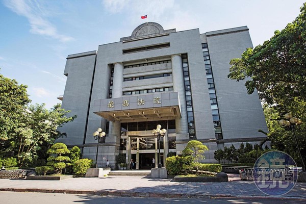 最高法院去年9月收到前法官胡景彬貪汙上訴案，11月才分案審理，遭質疑護航假釋。