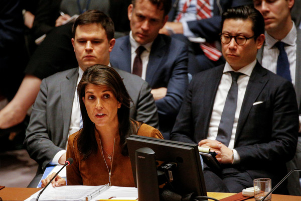 對於敘利亞遭到大規模化學武器攻擊，聯合國安理會於當地時間週一（9日）招開安理會，美國駐聯合國大使海利（Nikki Haley）表示，「無論聯合國允不允許，美國都會對敘利亞正府採取行動」。同時也指責俄羅斯「蓄意阻擾」。（圖／路透社）