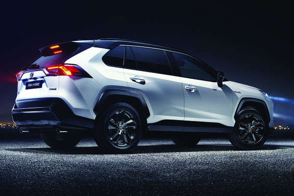 ▲Toyota歐規RAV4有2.0引擎！台灣2019年導入機率大。（圖／翻攝自Toyota）