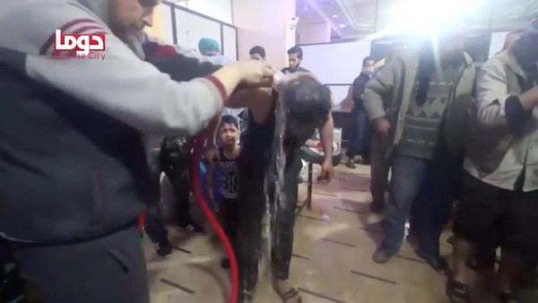 ▲敘利亞政府使用化學武器襲擊東古塔區的反政府城鎮杜馬鎮。（圖／路透）