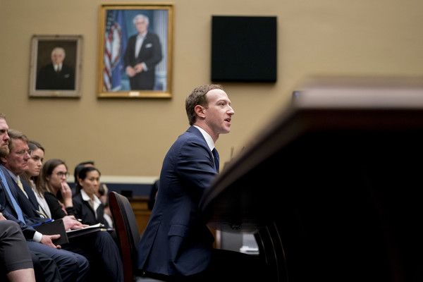 ▲▼臉書執行長祖克柏（ Mark Zuckerberg）赴國會眾議院作證。（圖／達志影像／美聯社）
