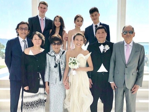 ▲梁家輝近日帶全家人參加妹妹的婚禮。（圖／翻攝自Nikkie的Instagram）