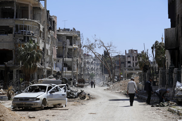 ▲▼ 敘利亞反抗軍的據點東古塔區（Eastern Ghouta）度瑪鎮（Douma）。（圖／達志影像／美聯社）