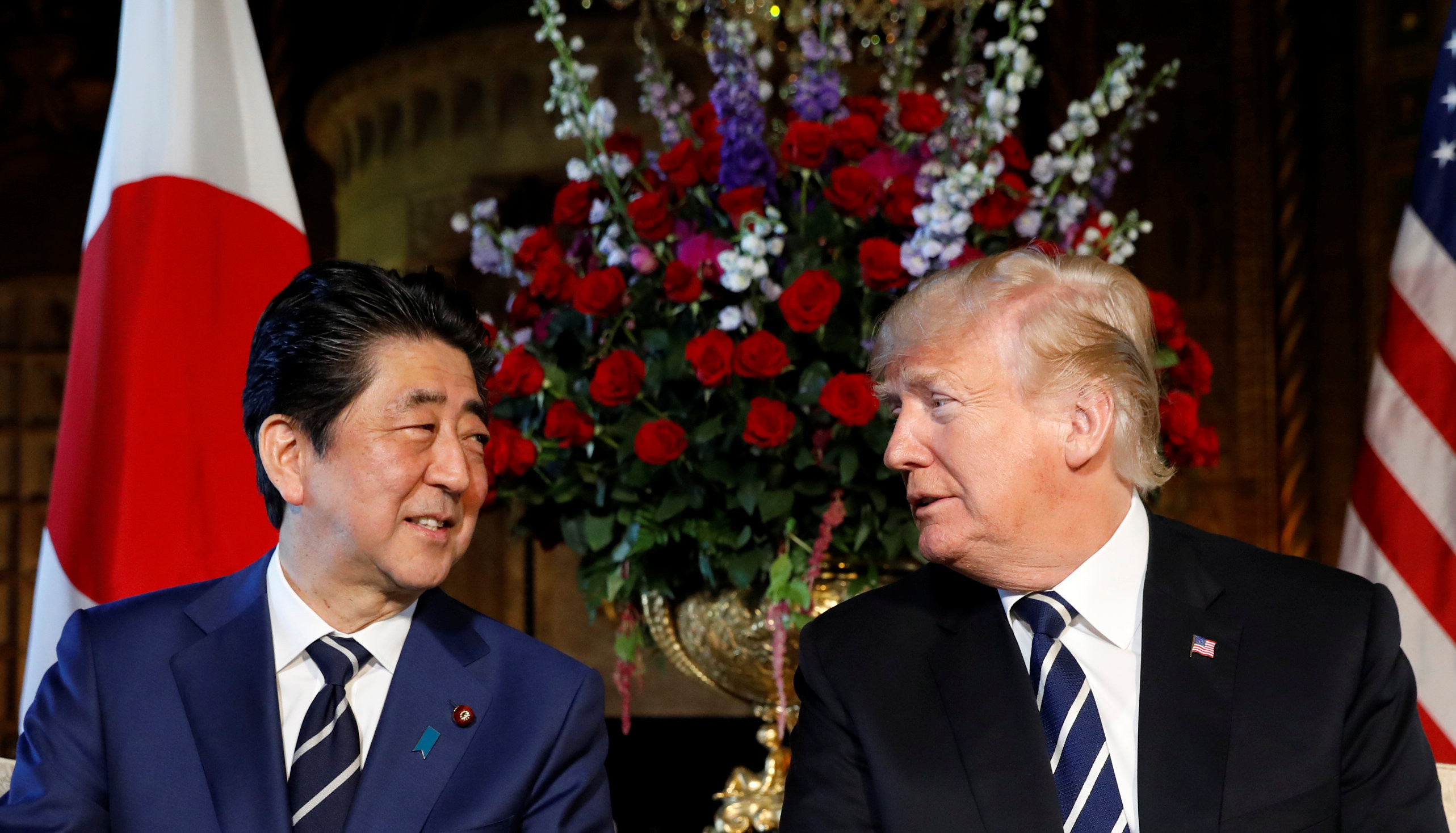 ▲美國總統川普（Donald Trump）與日本首相安倍晉三會晤。（圖／路透社）