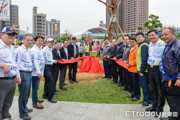 ▲國際扶輪3502地區第4、8分區贊助金植樹活動，桃園區向陽公園舉辦。（圖／桃園市政府提供）